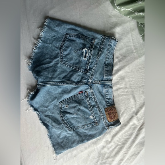 Levi’s shorts 32 w - Picture 2 of 3